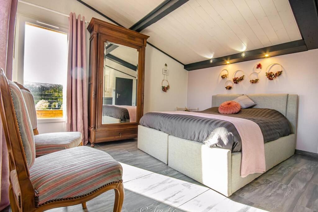 Gite Du Mont Plaisir Villa Chouvigny ภายนอก รูปภาพ