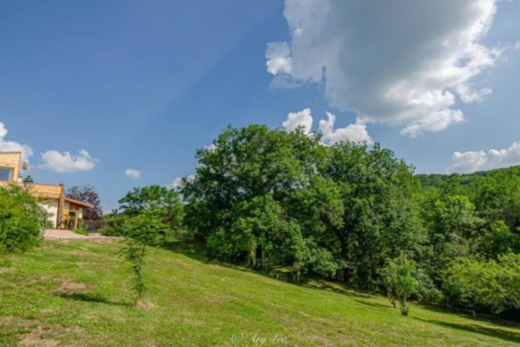 Gite Du Mont Plaisir Villa Chouvigny ภายนอก รูปภาพ