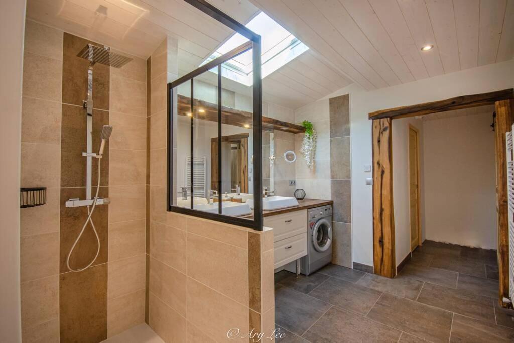 Gite Du Mont Plaisir Villa Chouvigny ภายนอก รูปภาพ
