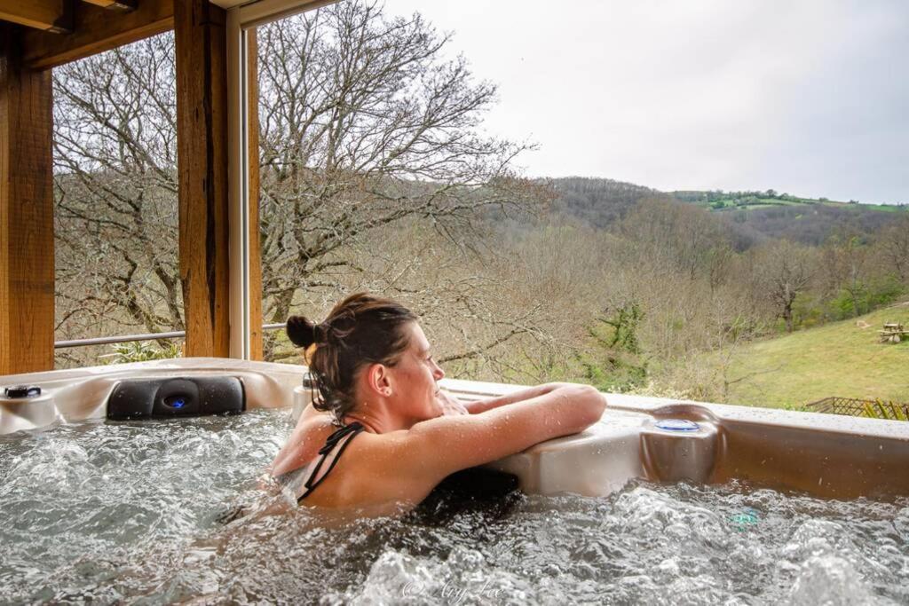 Gite Du Mont Plaisir Villa Chouvigny ภายนอก รูปภาพ
